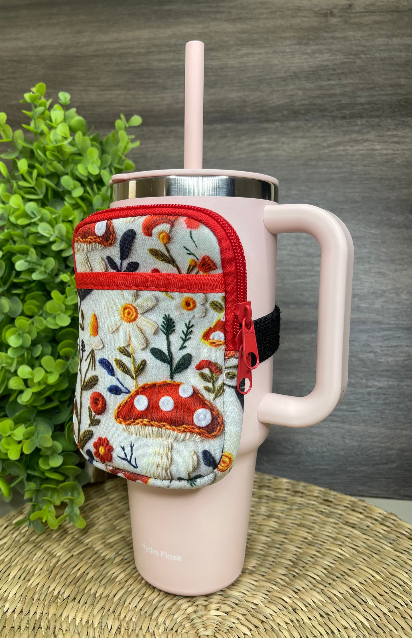 Mushroom Field Tumbler Bag