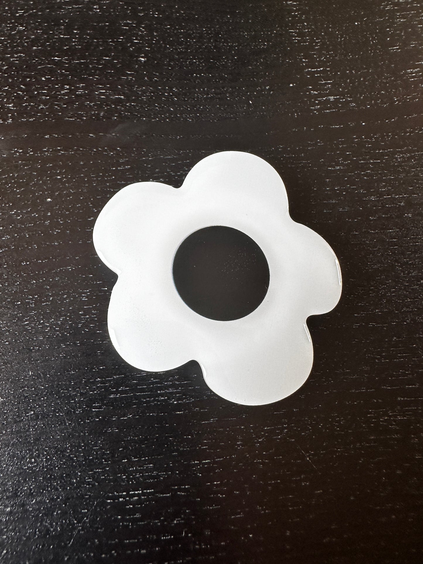 White Flower PHONE GRIP